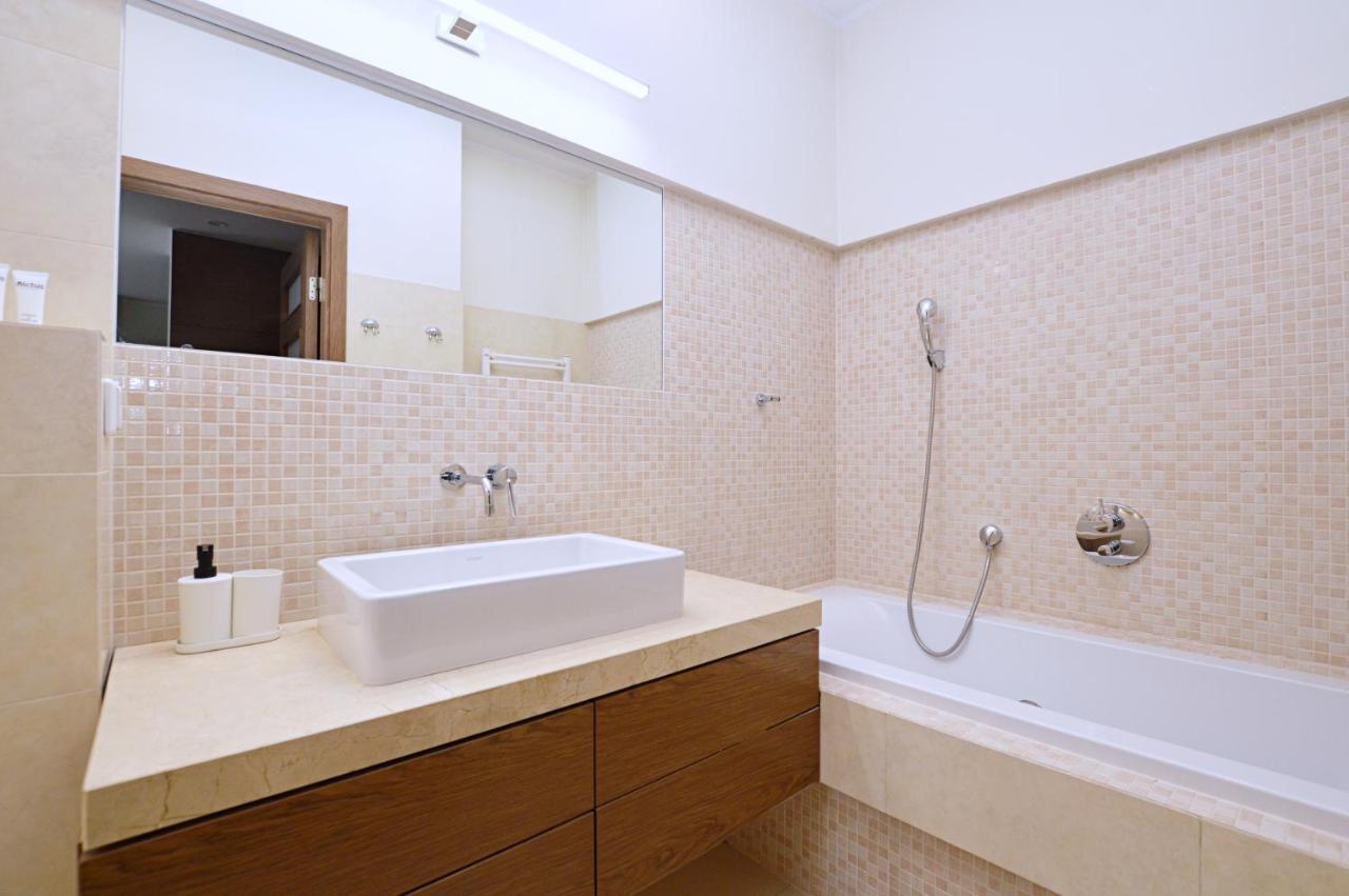 Victus Apartamenty, Faro Apartment Zoppot